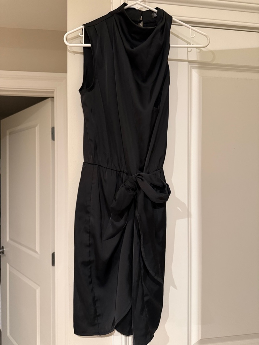 Sleeveless Black Mini Dress with Tie-Waist